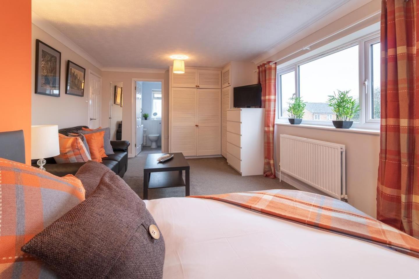 St Anne'S Serviced Accommodation - Bicester Oxfordshire Buitenkant foto