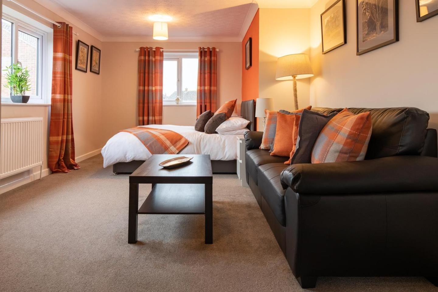 St Anne'S Serviced Accommodation - Bicester Oxfordshire Buitenkant foto
