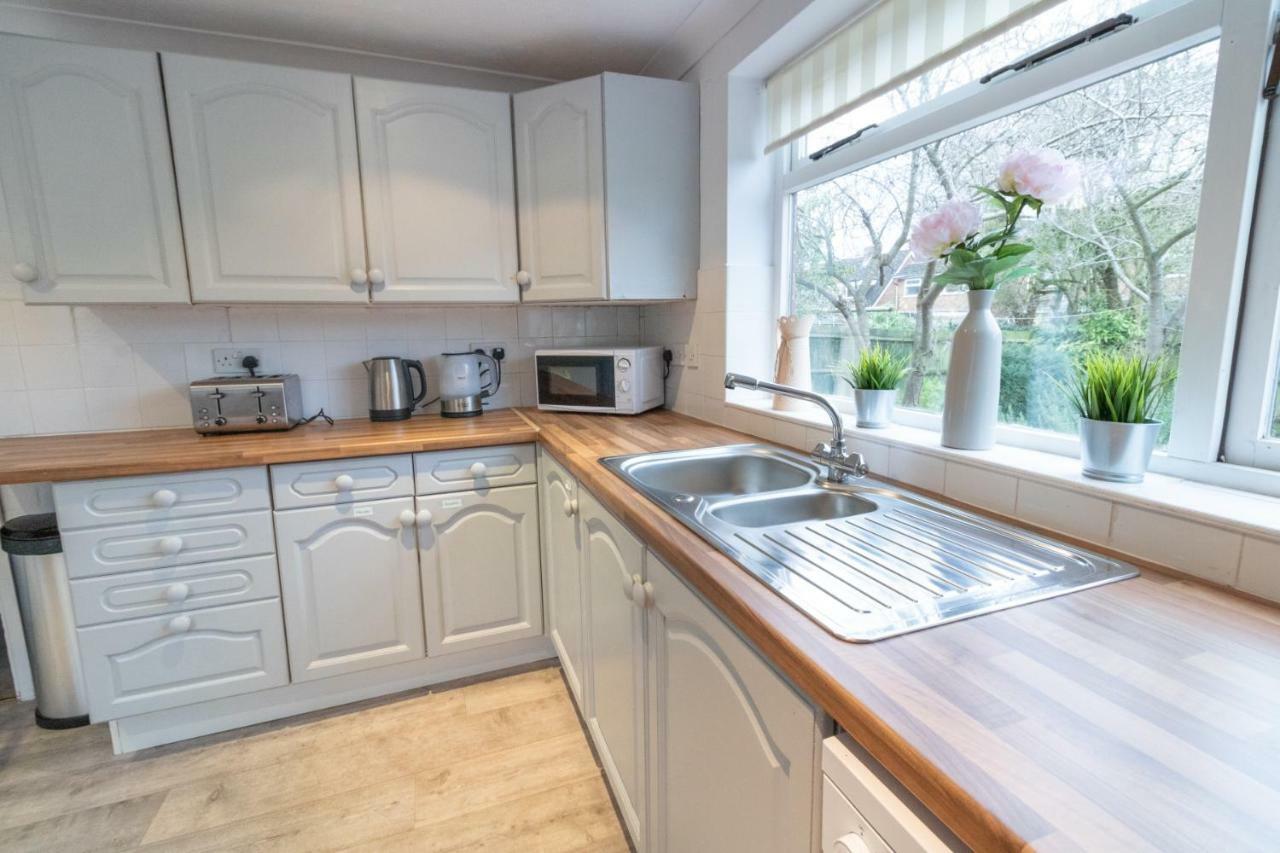 St Anne'S Serviced Accommodation - Bicester Oxfordshire Buitenkant foto