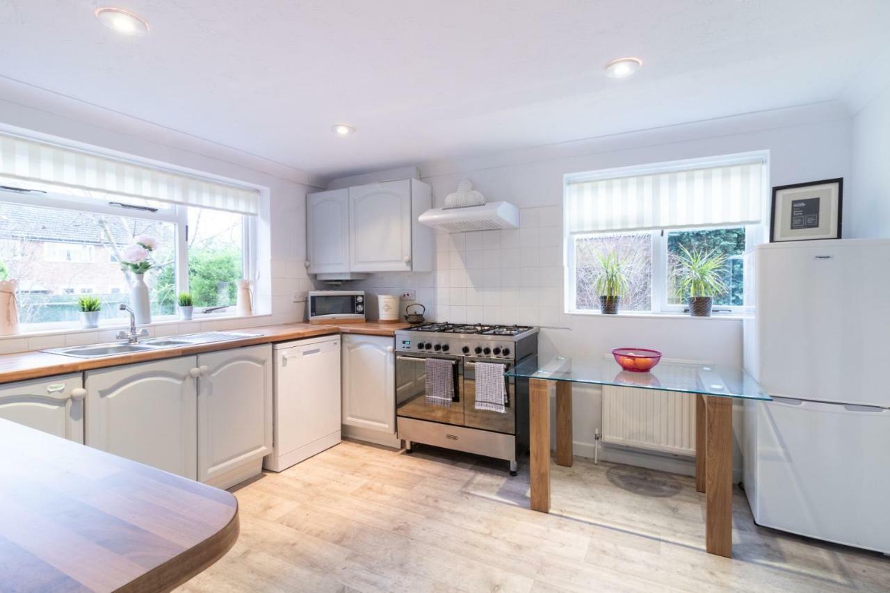 St Anne'S Serviced Accommodation - Bicester Oxfordshire Buitenkant foto